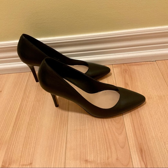Aldo - classic black heels - Picture 3 of 5
